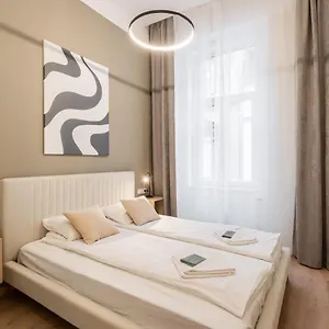 N36- Boutique Apartments, Location, By Bqa Apartmán